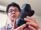 人気YouTuber・瀬戸弘司（せとこうじ）さんが一番使ってる神レンズ＝「SIGMA（シグマ）のF2.8通し標準ズームレンズ」が【まさかの66%オフ】で超絶お買い得！